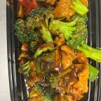 Best Chicken with Hot Garlic Sauce in West Springfield, MA